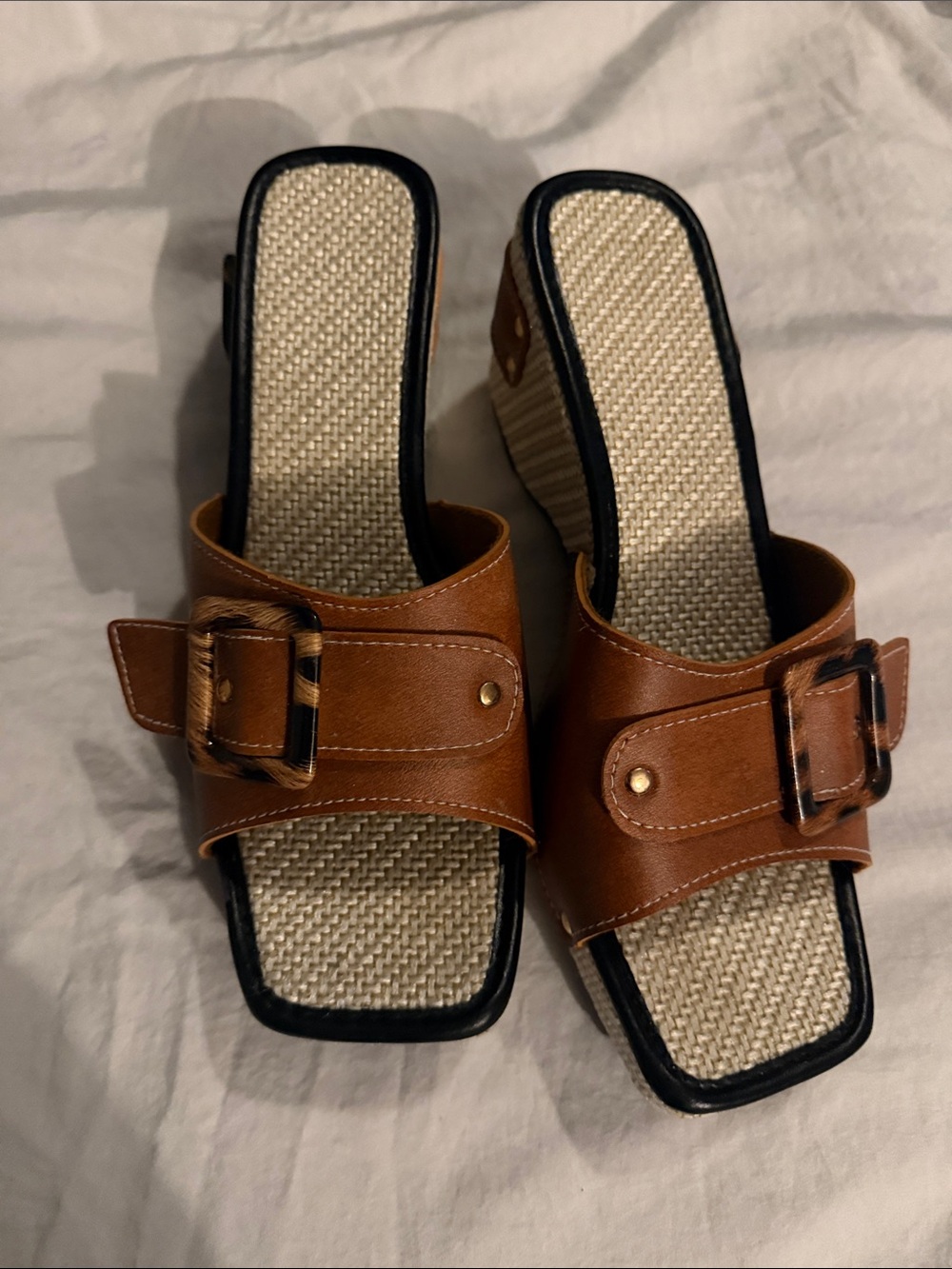 Source Unknown Tan Leatherette Wedge Slide Sandals with Buckle